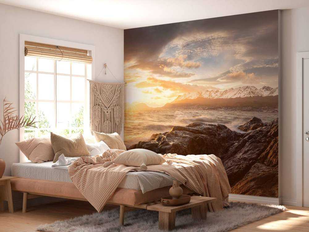 Gouden Zonsondergang Aan Bergkust