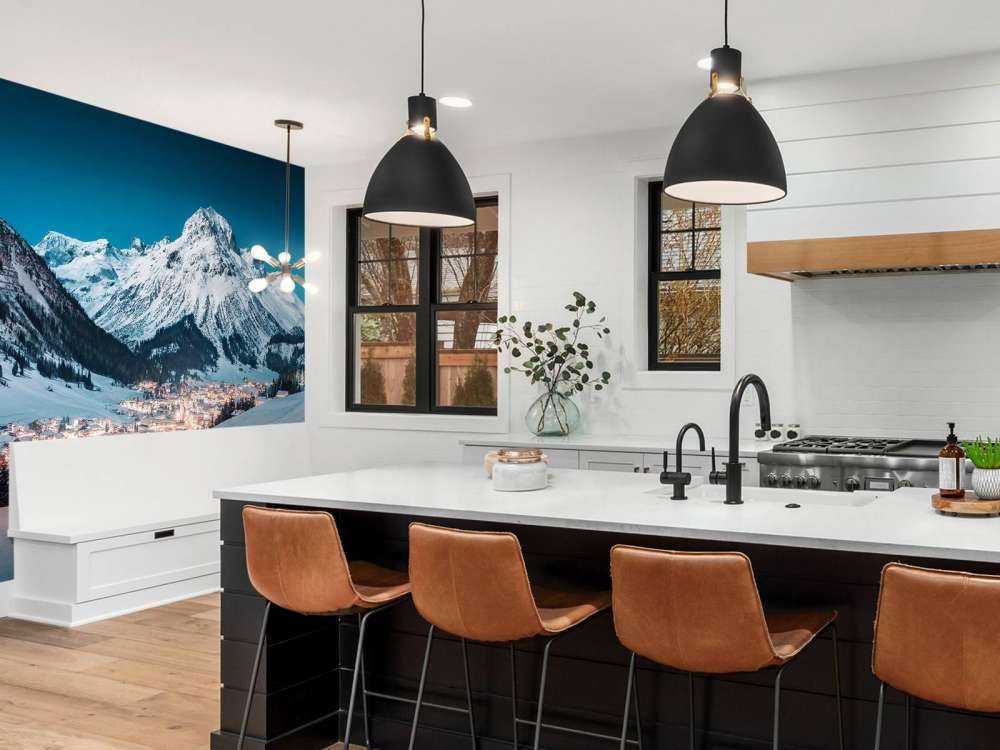 Alpendorp in winterse avondrust