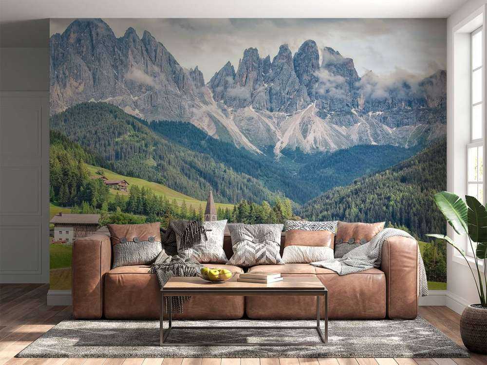 Alpendorp in groene vallei