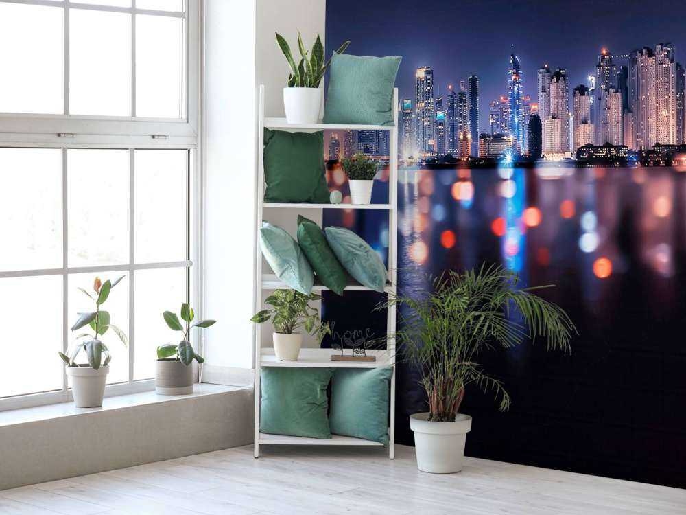 Nachtelijke skyline aan het water