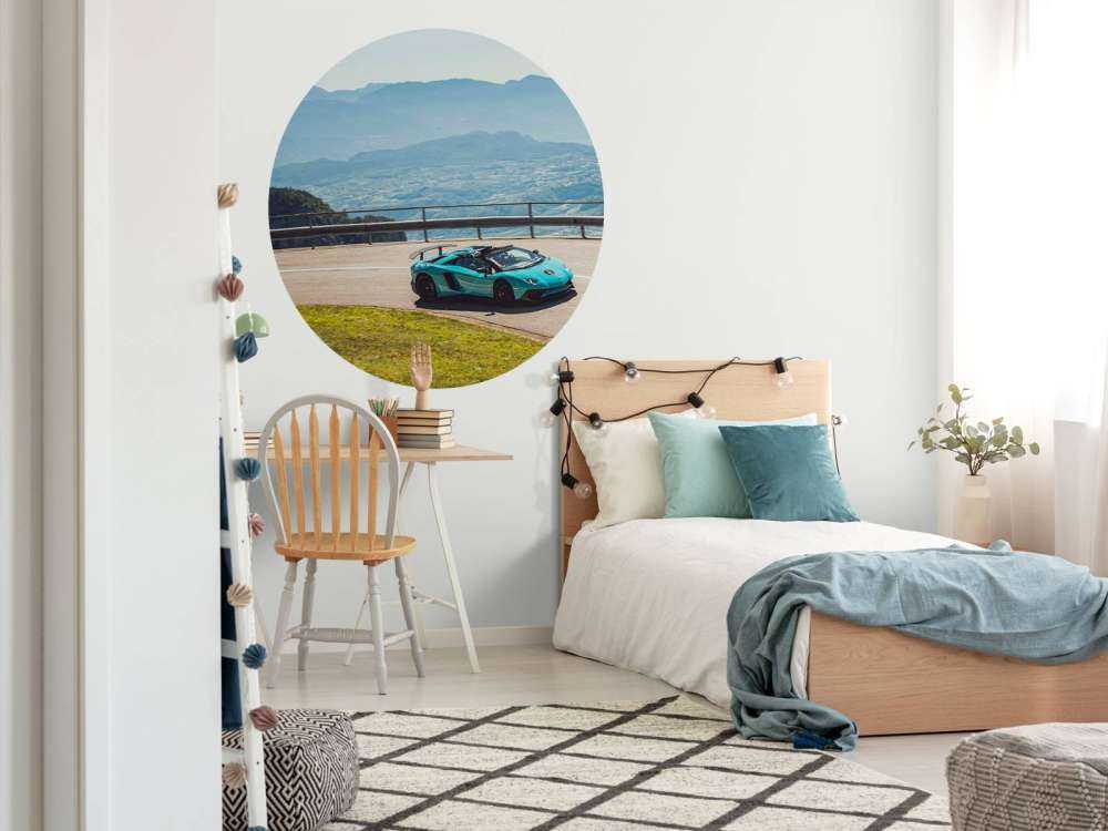 Alpenrit met luxe sportwagen