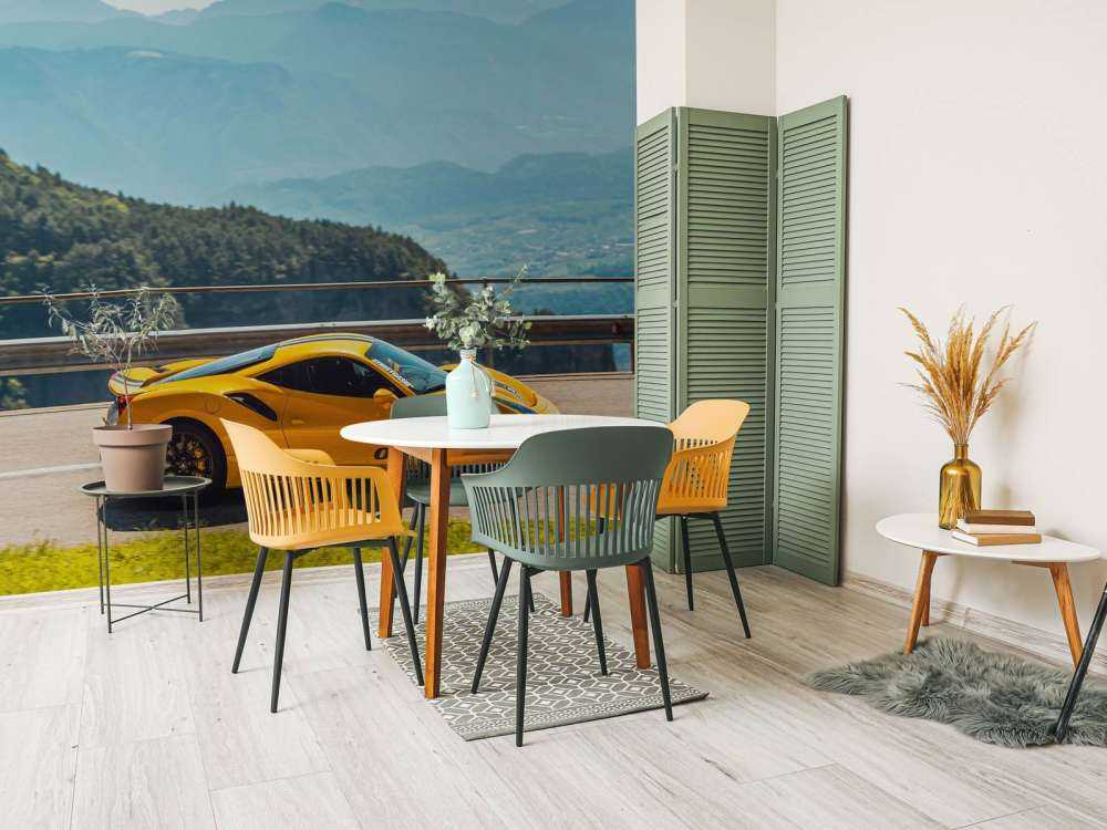 Gele supercar in bergen