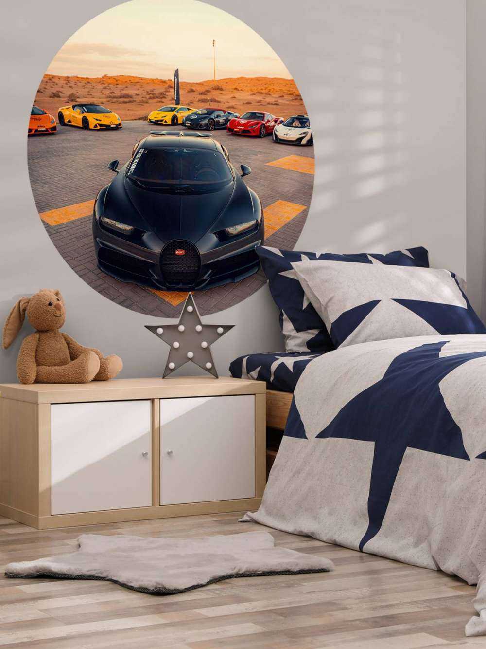 Hypercars bij zonsondergang