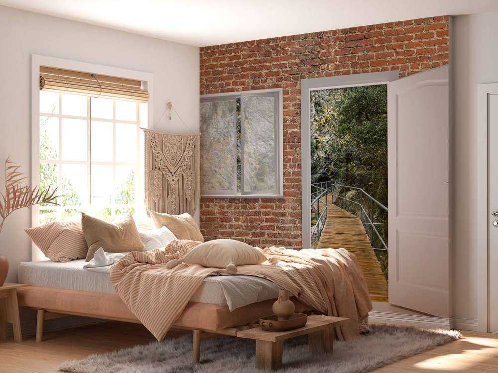 Bosbrug tussen rots en groen