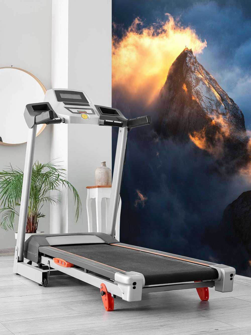 Bergkruis in vurige nevel