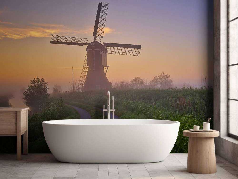 Molen bij zonsopgang