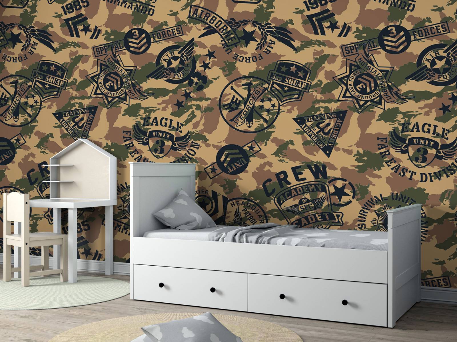 Camouflage met logo's 