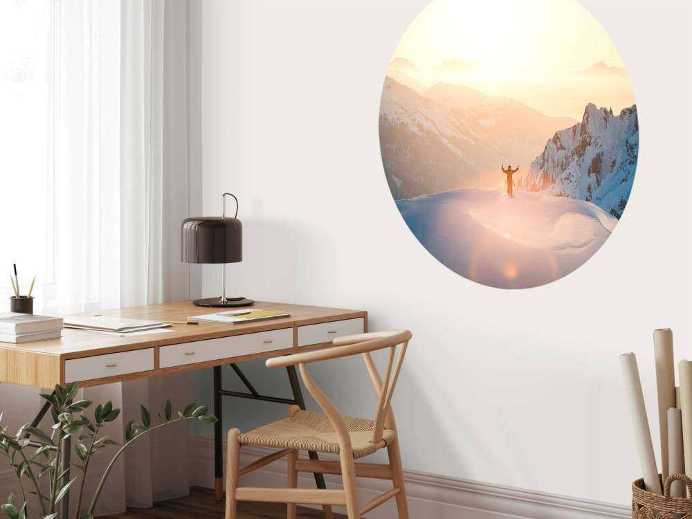 Zonsopkomst boven bergtoppen