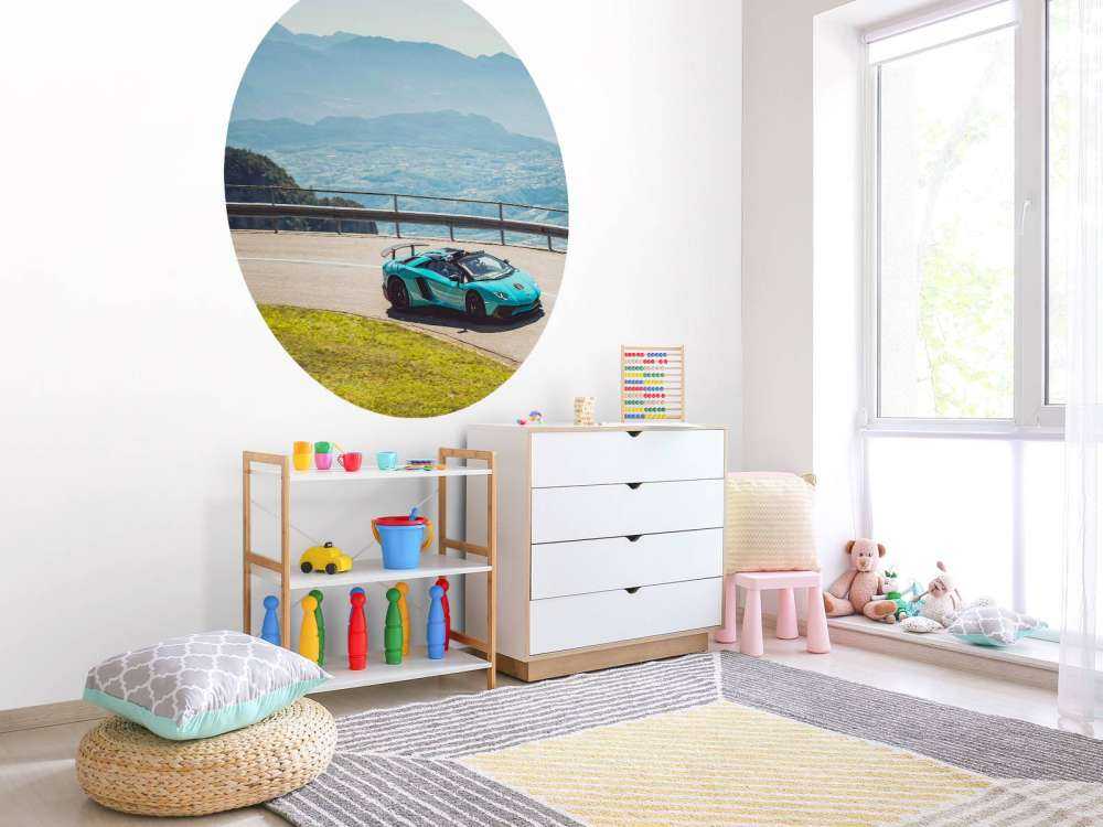 Alpenrit met luxe sportwagen