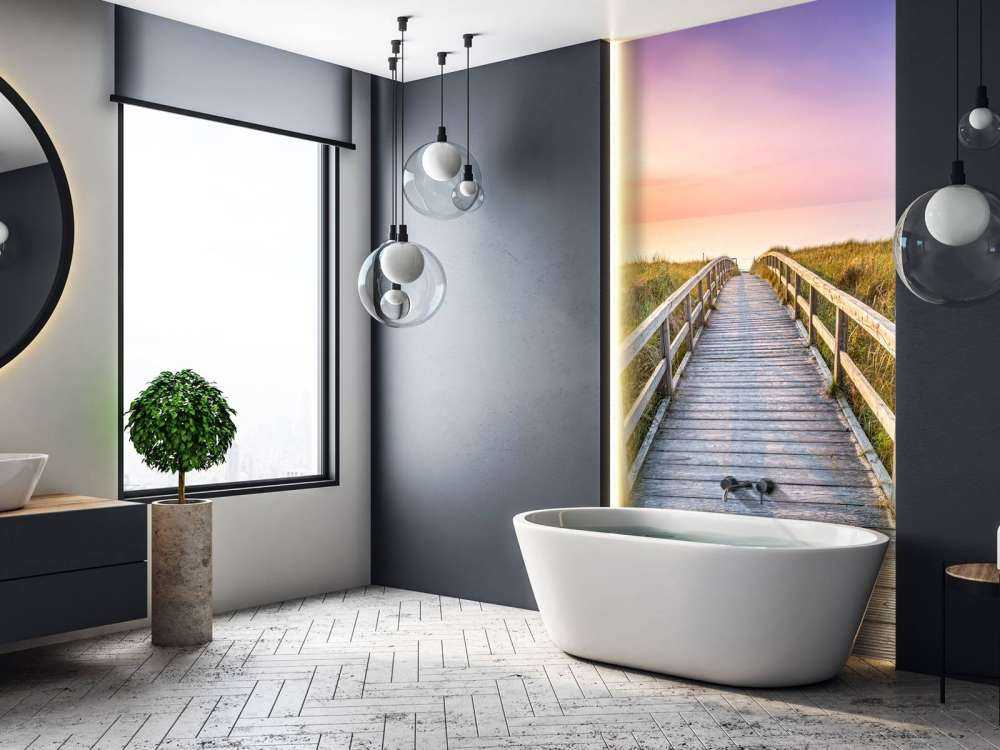 Strand bij zonsondergang