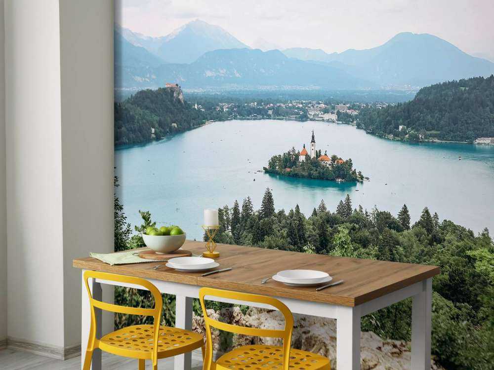 Grote kerk op een eiland