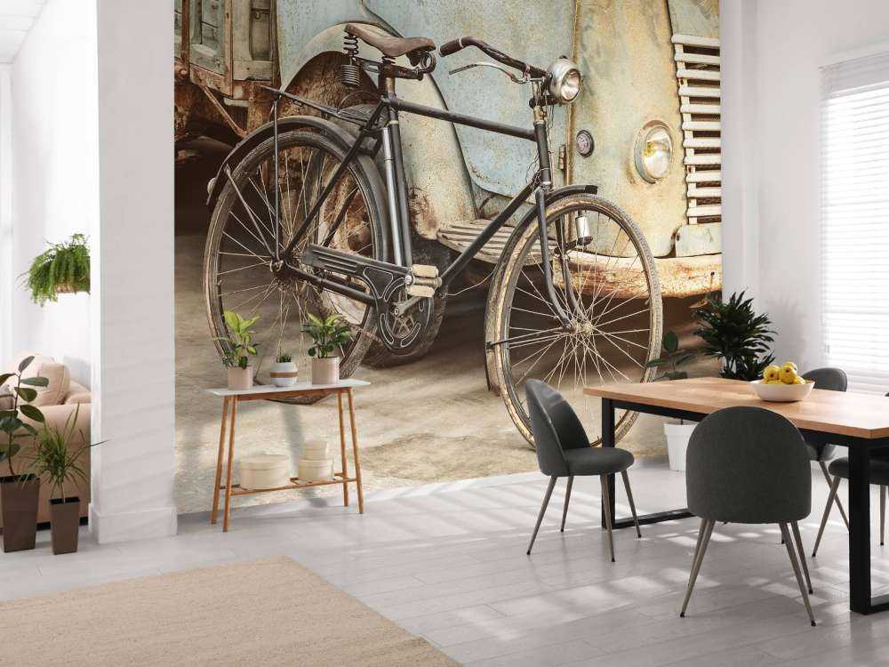 Retro oude fiets met vrachtwagen