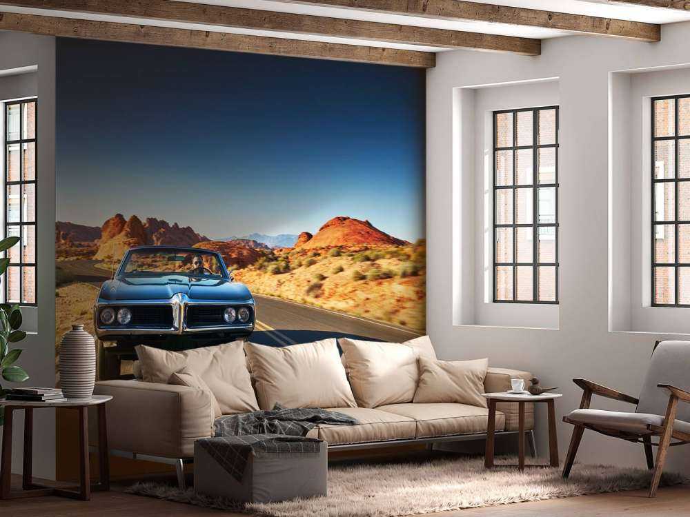 Muscle car in een Amerikaans landschap