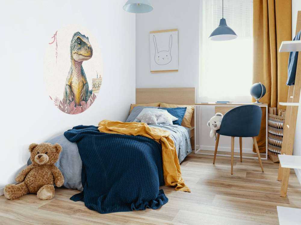 Baby t-rex in de jungle roze