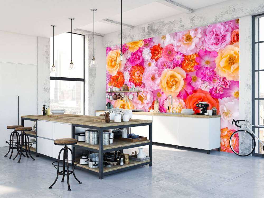 Kleurrijke rozen in pastelbloei