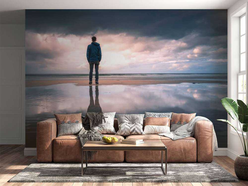 Stilte aan een spiegelstrand