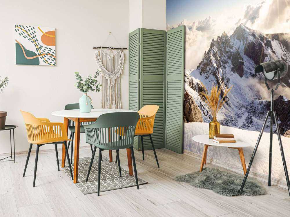 Zonlicht Over Besneeuwde Bergkam