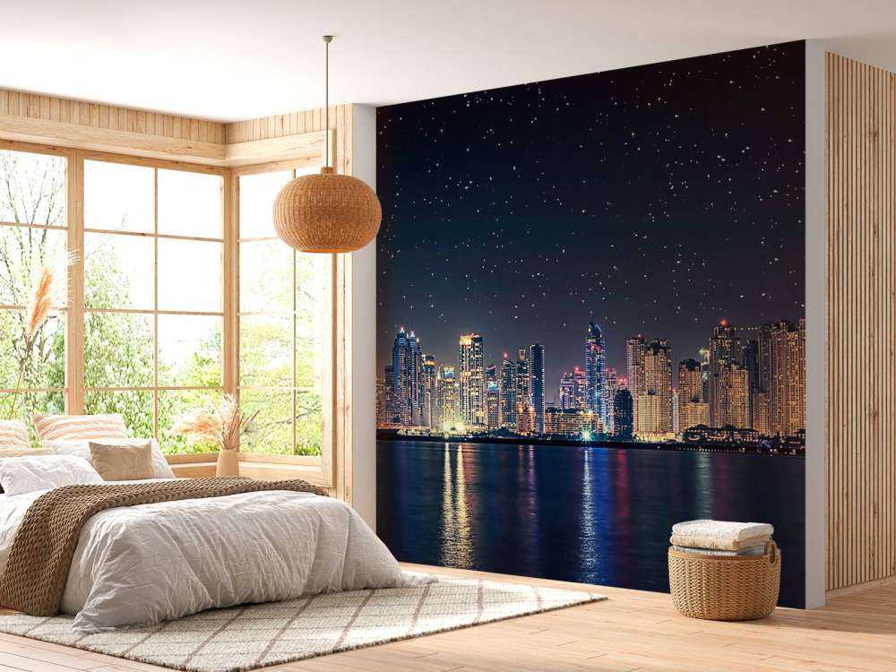 Maanlicht over glinsterende skyline