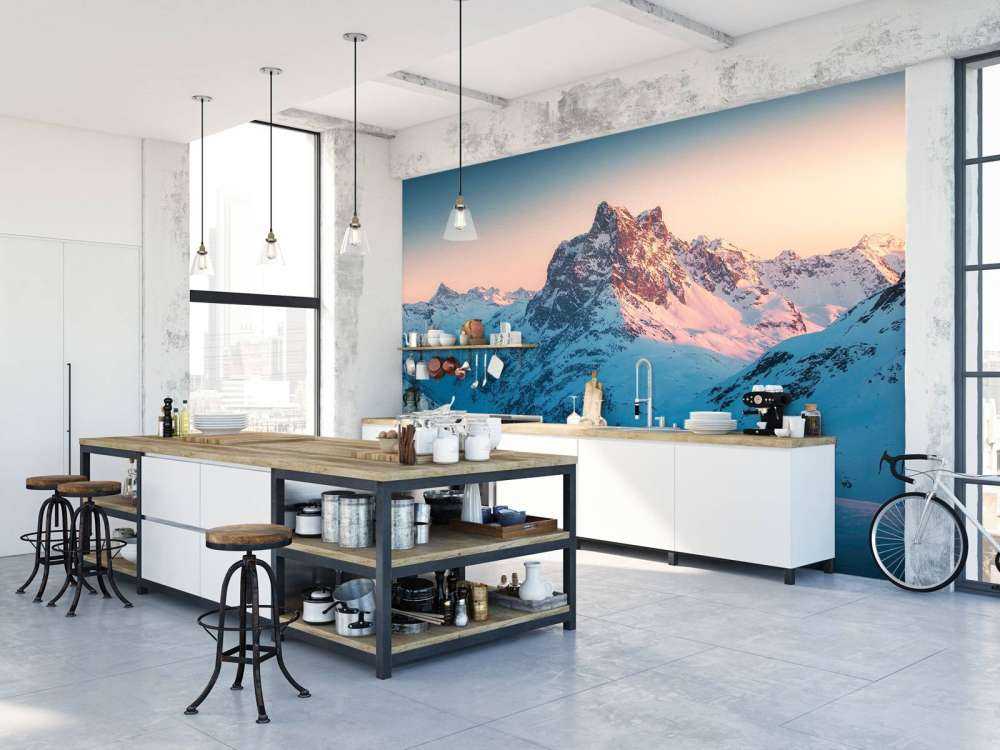 Avondlicht op bergvallei