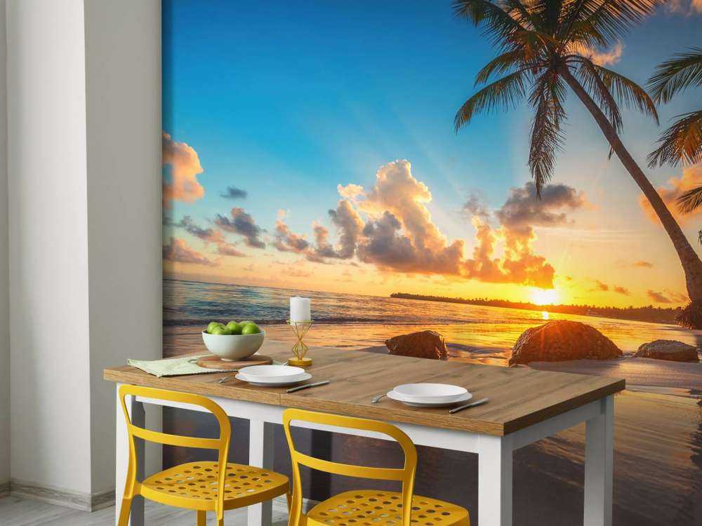 Palmbomen met zonsondergang