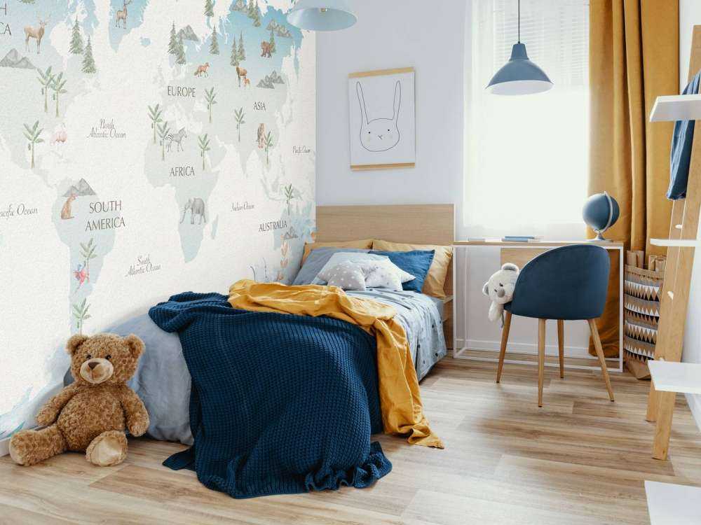 Wereldkaart met golven en dieren