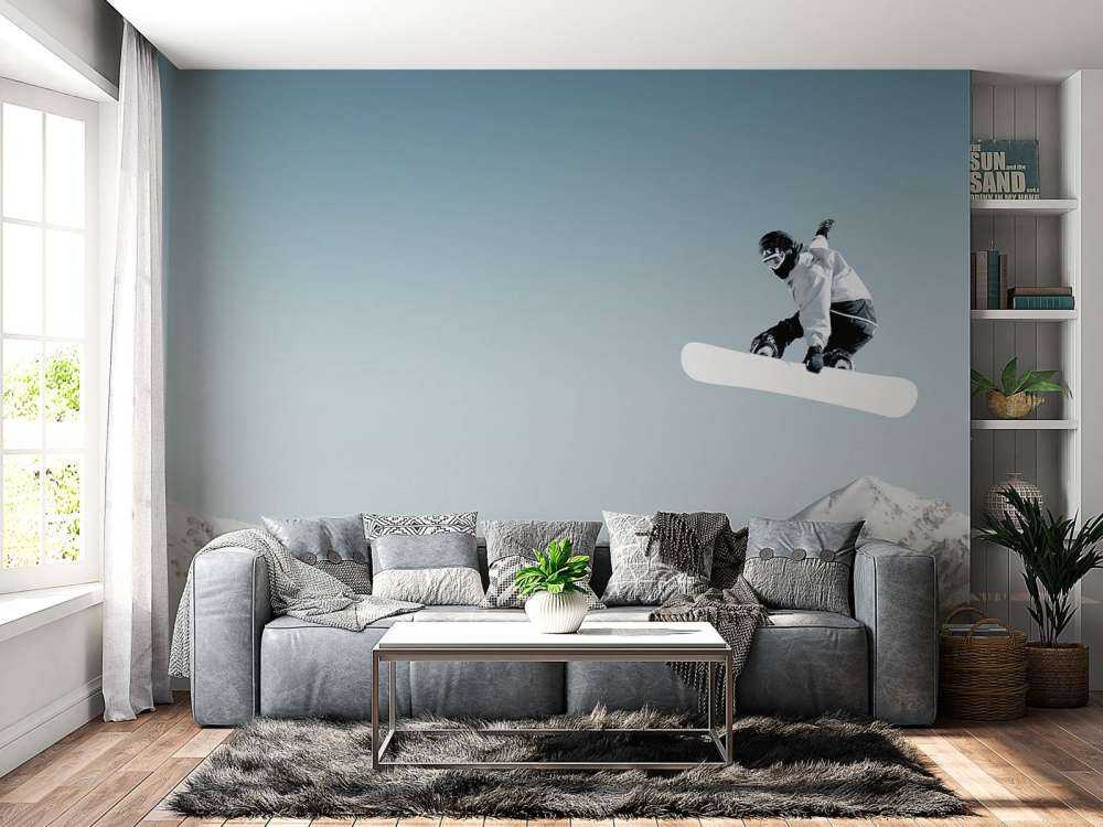 Snowboarder maakt een hoge sprong