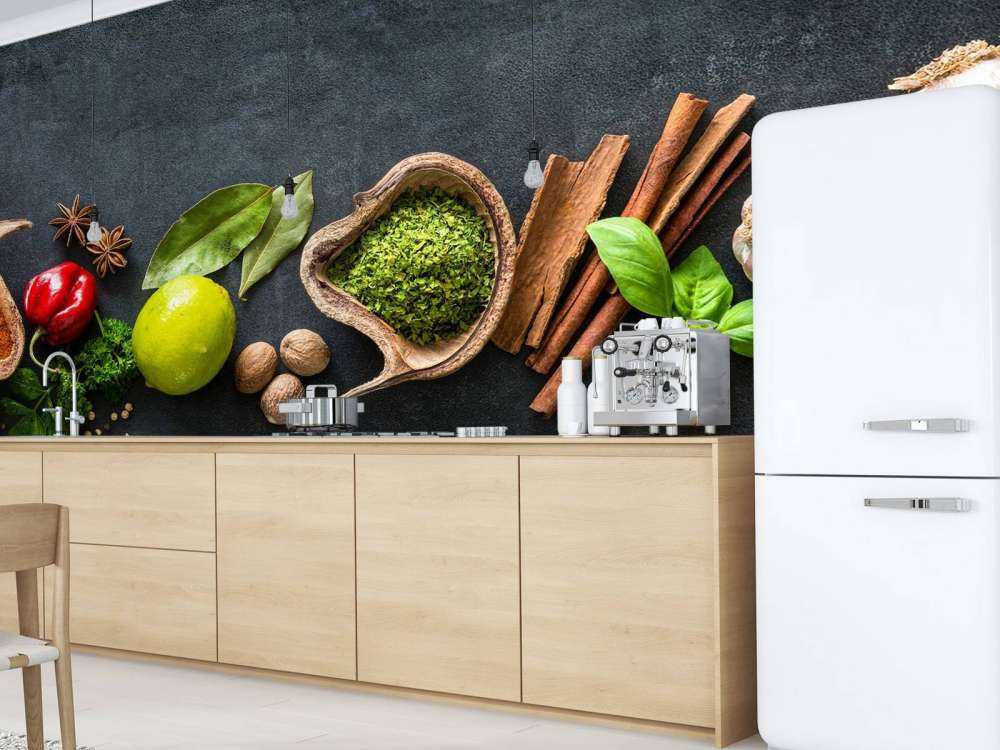 Kruiden en specerijen met een donkere achtergrond