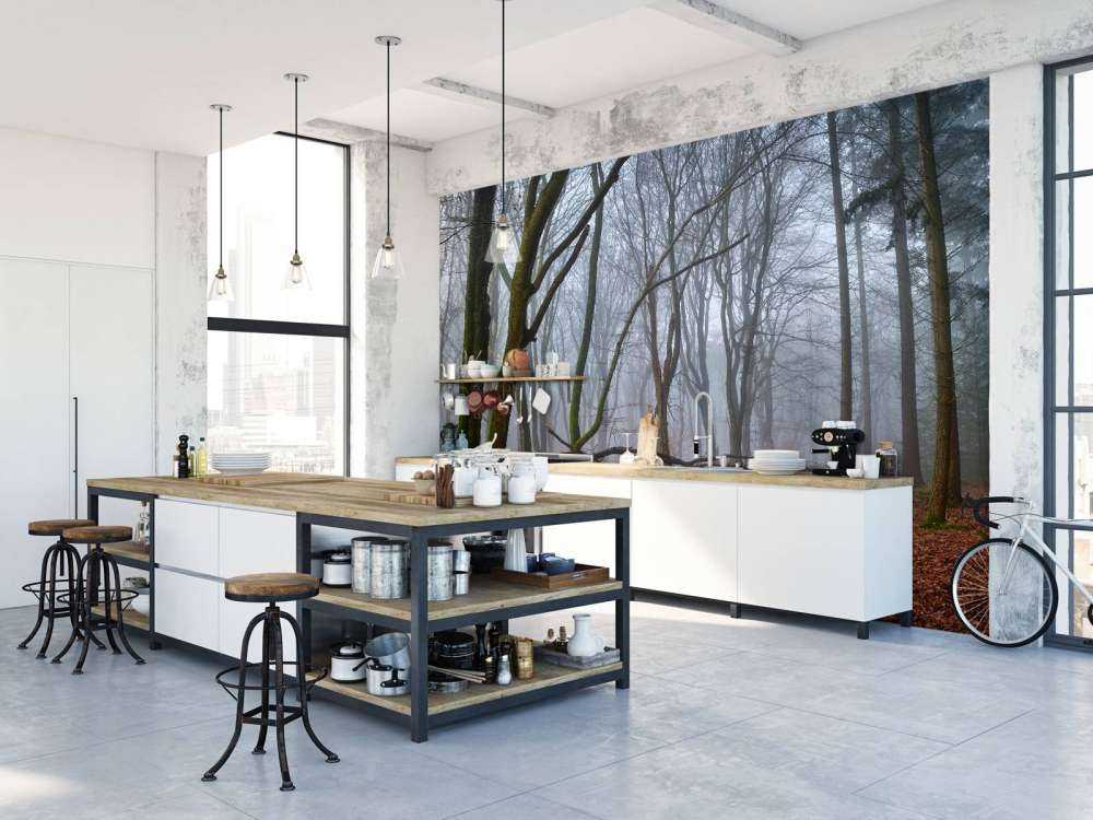 Mysterieus mistig bos