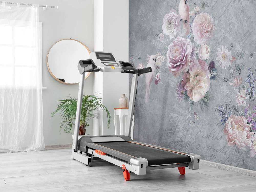 Romantische kaketoe en bloesemkrans