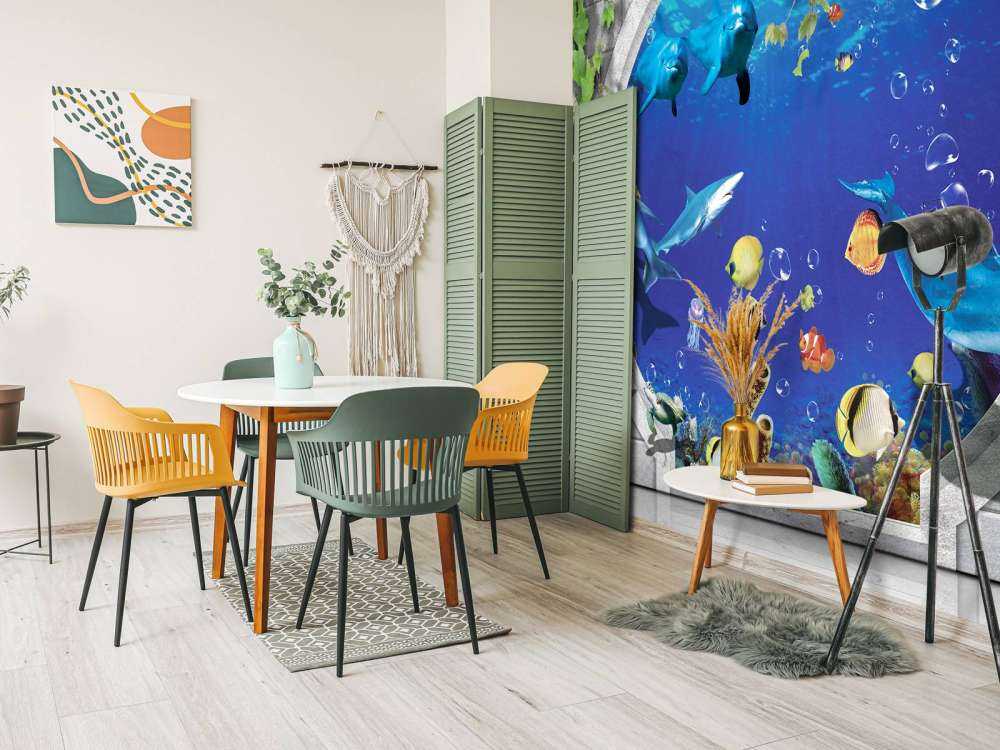 Dolfijnen door de muur