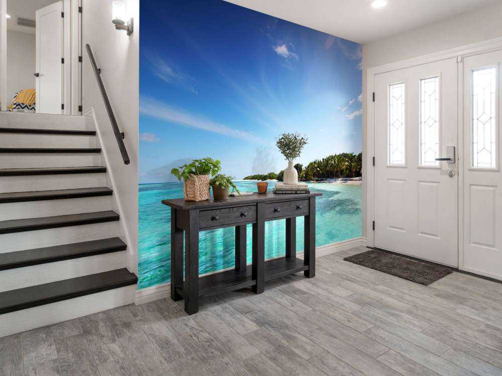 Tropisch strand met palmbomen