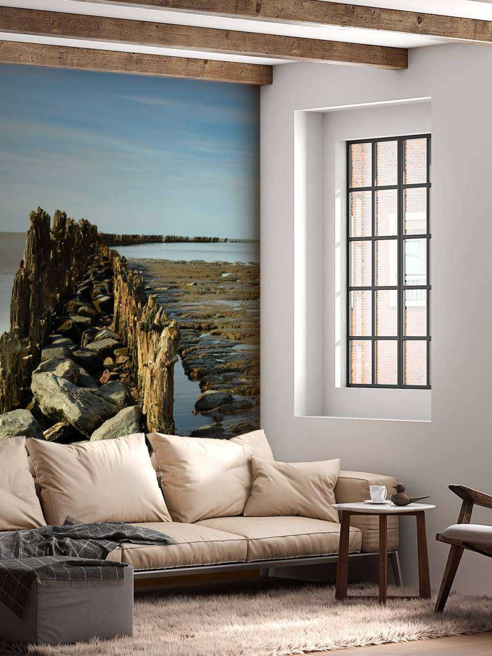 Golfbreker van hout en steen