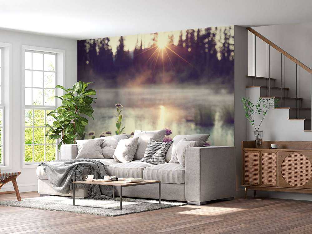Dampend meer met bloemen