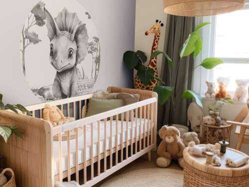 Baby triceratops in de jungle beige