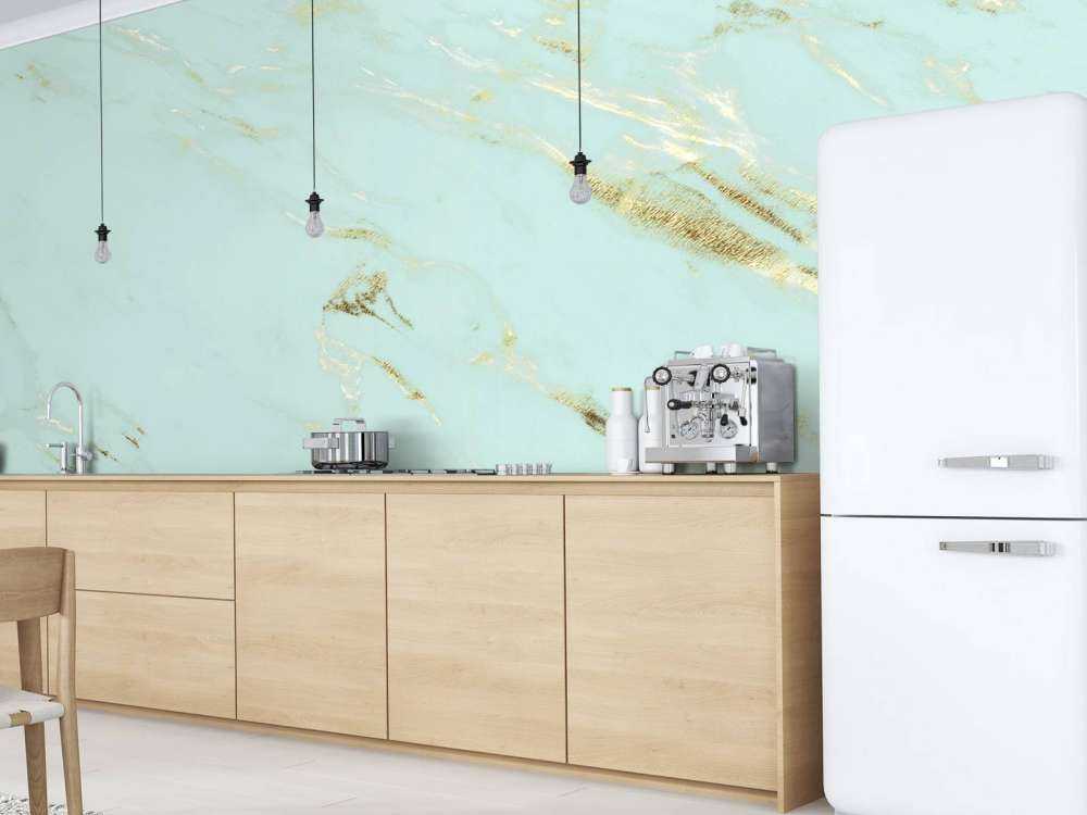 Lichtblauw marmer met goud