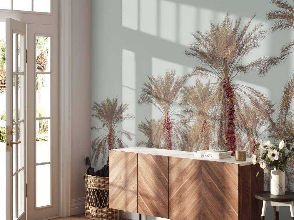 Tropische palmbomen aan de kust