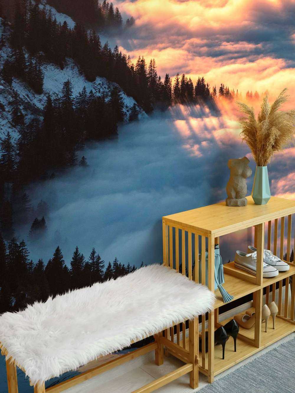 Ochtendgloed over nevelig bergbos