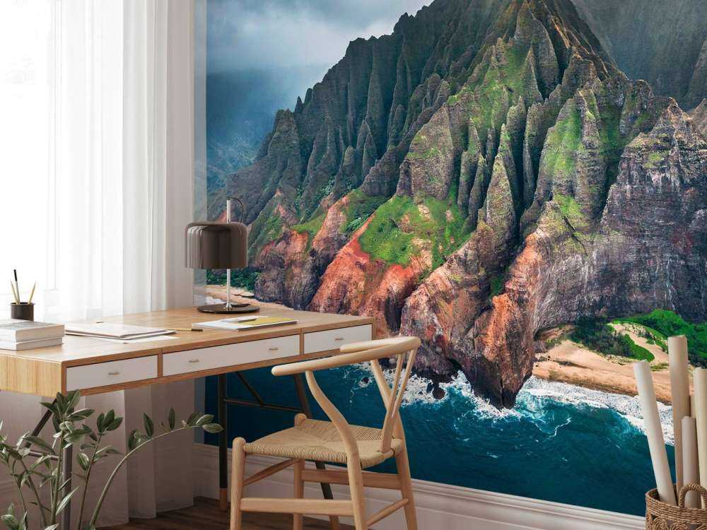 Dramatische kliffen aan turquoise kust