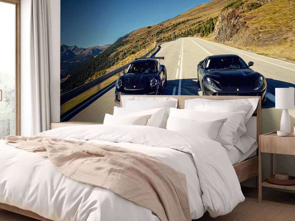 Zwarte supercars in bergen