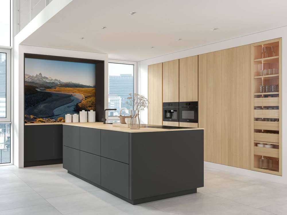 Berglandschap met kronkelende rivier in ochtendlicht