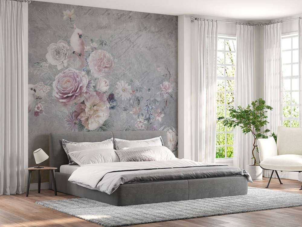 Papegaaien tussen bloemen