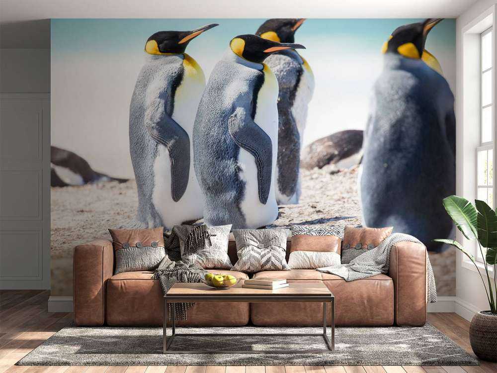 Vier pinguïns verkennen de Noordpool