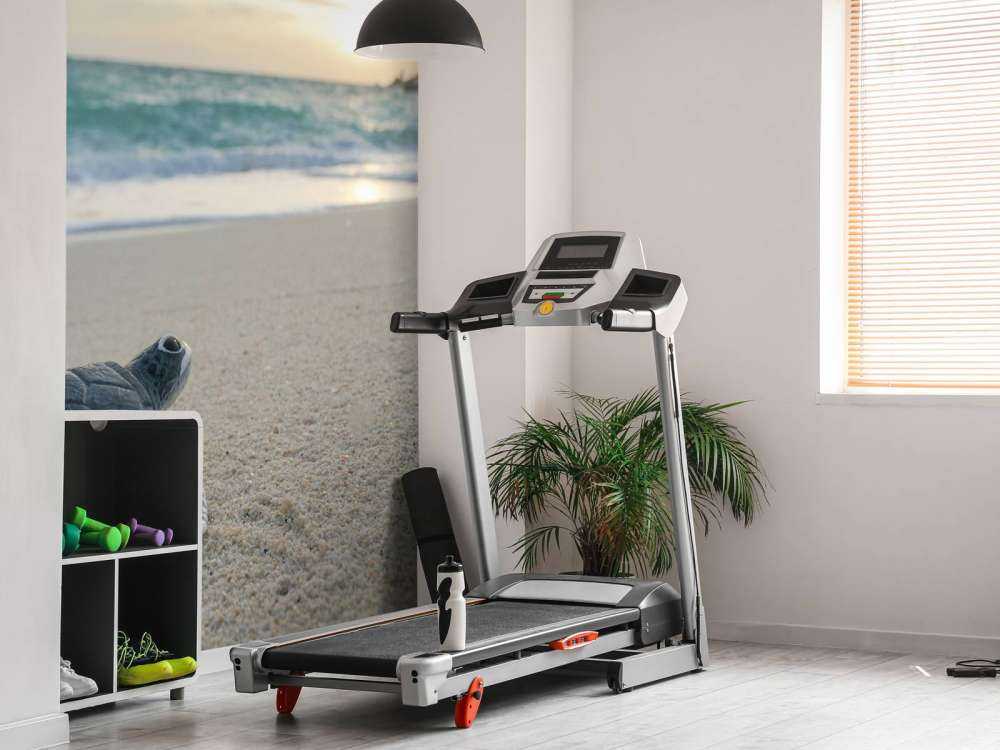 Kleine schildpad op het strand