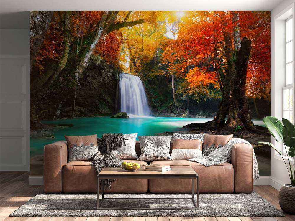 Waterval in het diepe woud