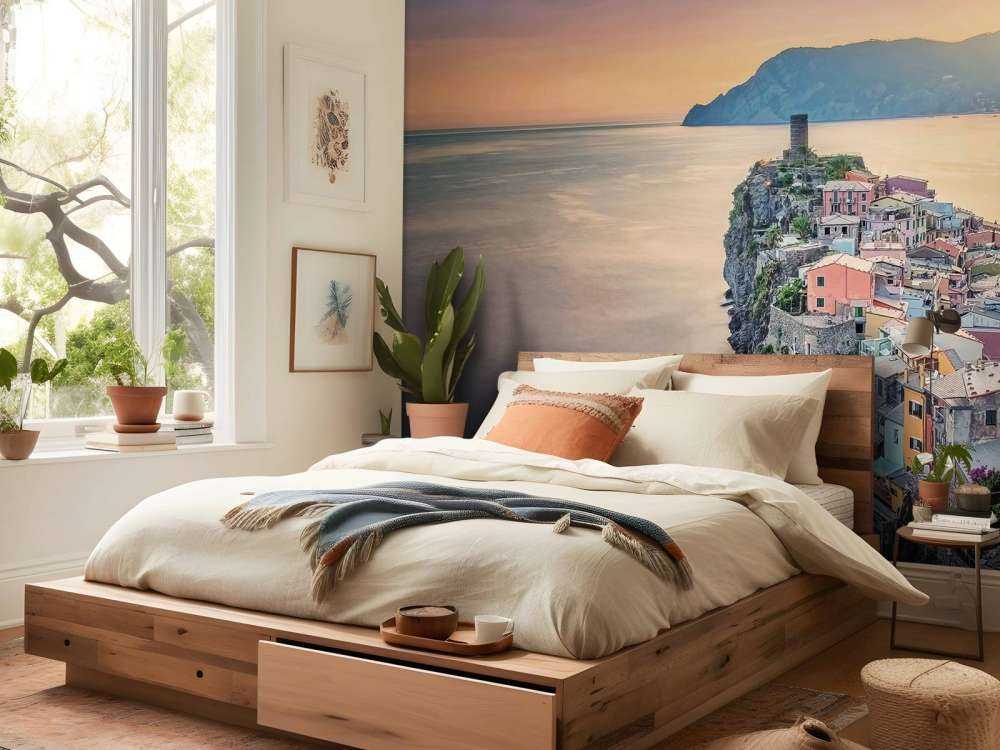 Zonsondergang boven kleurrijke kustrotsen