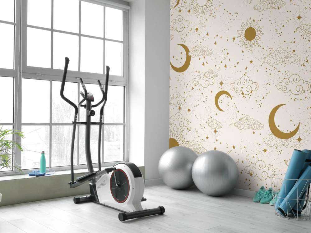 Zon maan en wolken in goud