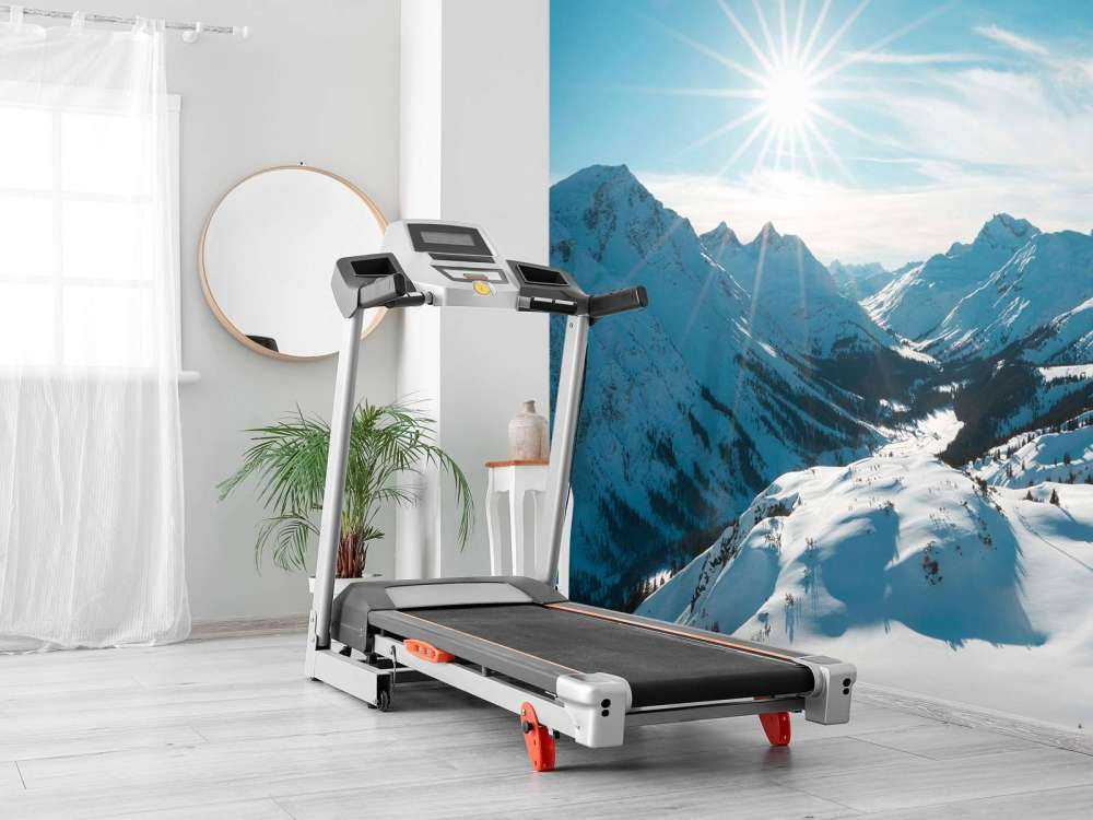 Heldere winterzon boven alpendal