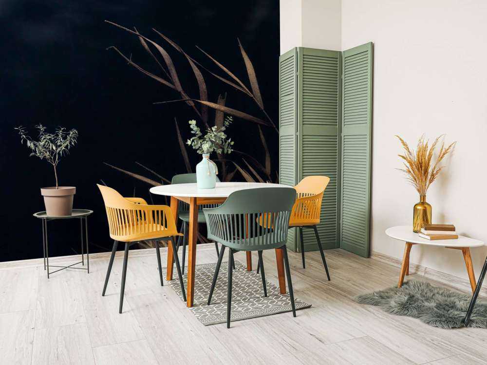 Verdorde Rietstengels aan het Water