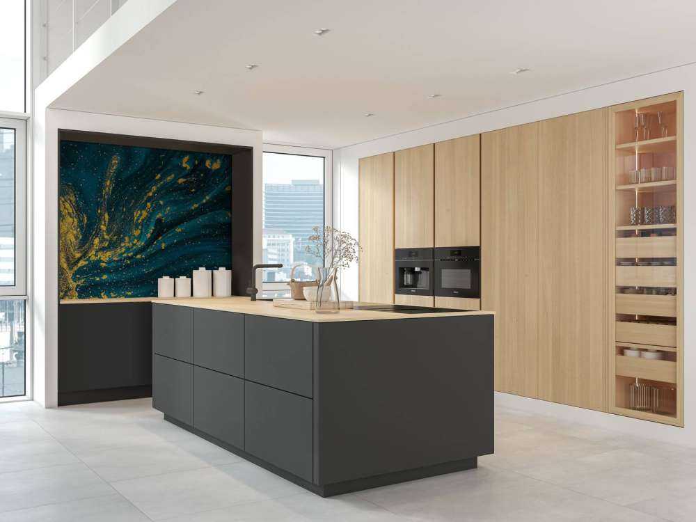 Donkerblauwe verf met goud