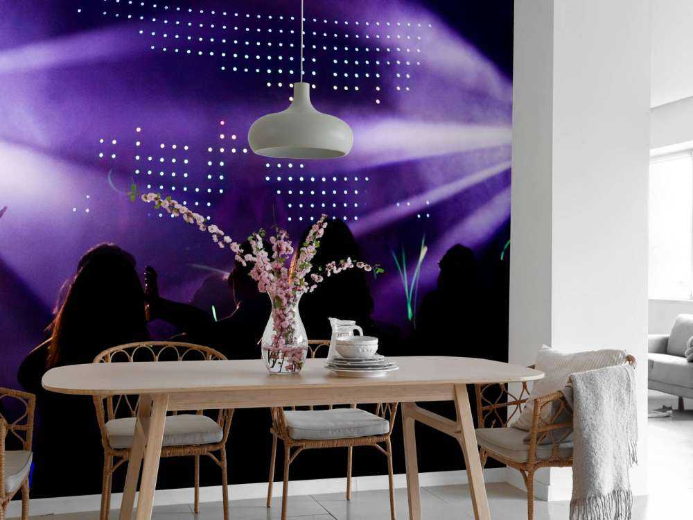 Feestende mensen in een club